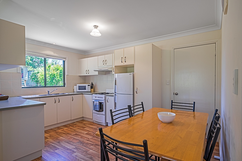 Clare Cottage Gortaderra Dubbo Accommodation